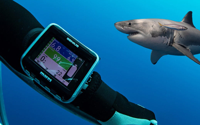 Mares Genius wrist dive computer